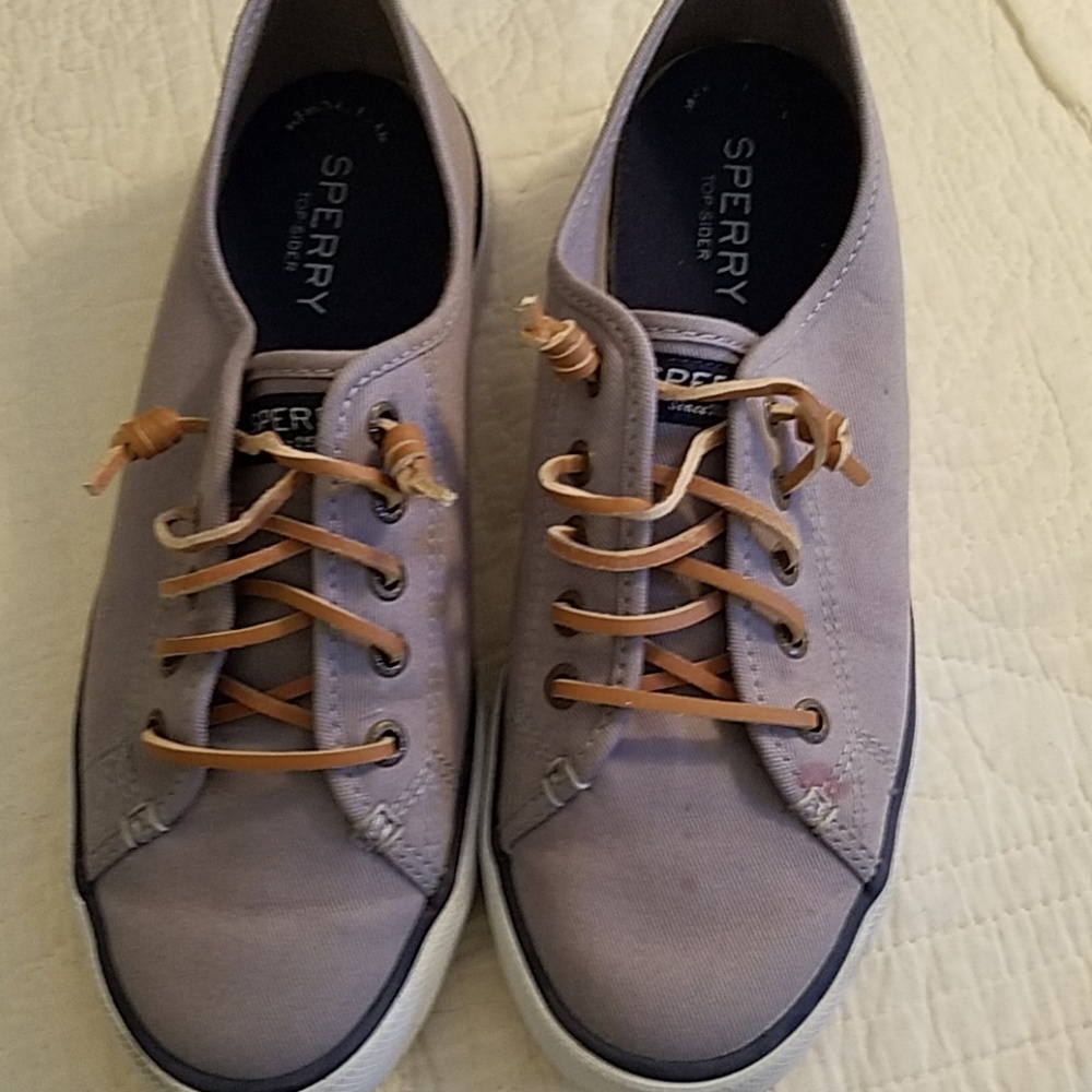 Sperry tie topsiders